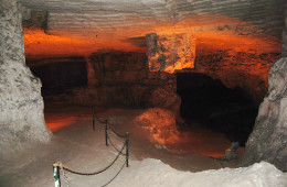 Zedekiah’s Cave (Jerusalem)